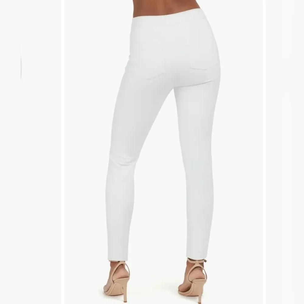 SPANX NWT On The Go Slim Straight Ankle Pants with Ultimate Opacity Technology S